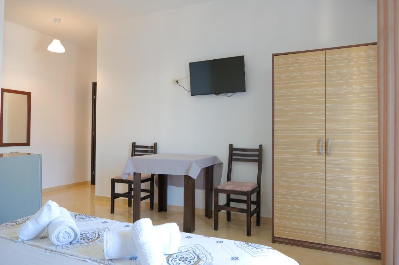 Hotel Edola Sarandë Exterior foto
